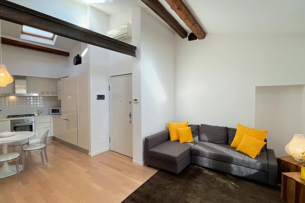 Casa Moira - Affitti Brevi Italia Apartment Lecco Ngoại thất bức ảnh